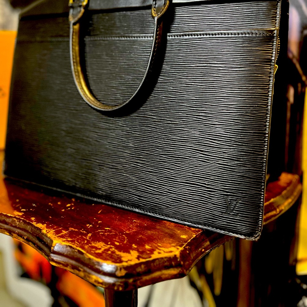 Authentic Louis Vuitton Riviera